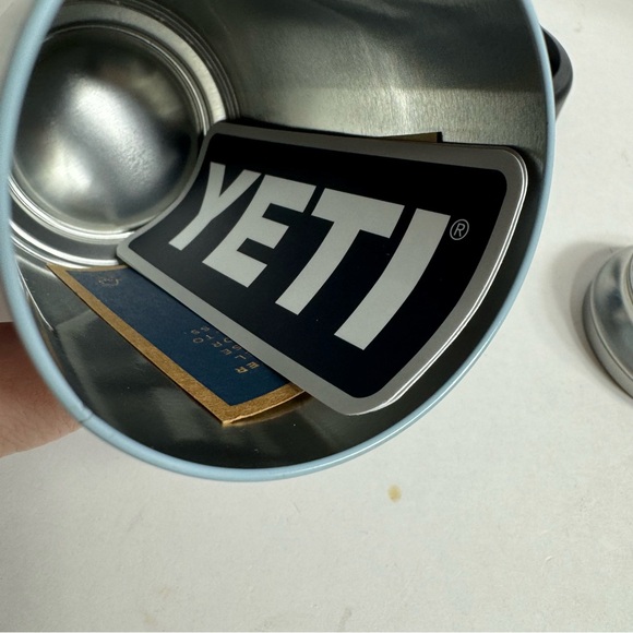 NWT. Yeti RAMBLER 12 OZ COLSTER CAN COOLER. Keep classic brews - Picture 7 of 8